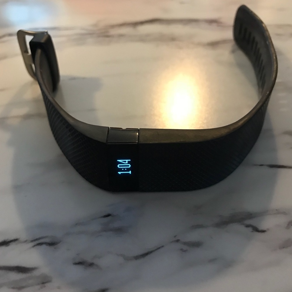 Fit bit charge hr large